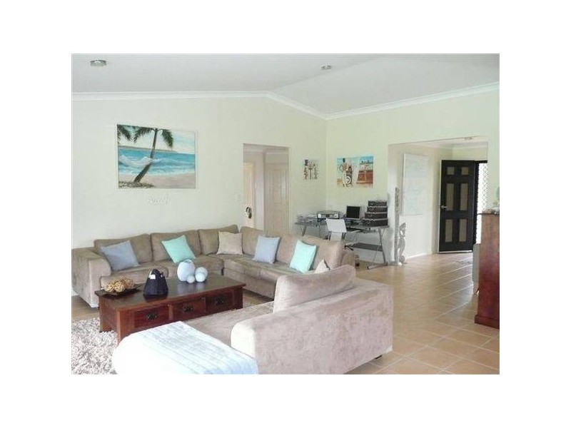 39 Clearview Drive, Glass House Mountains QLD 4518