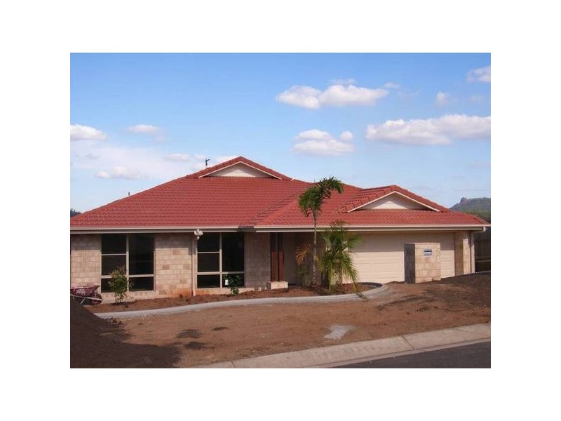 7 Gordon Place, Glass House Mountains QLD 4518