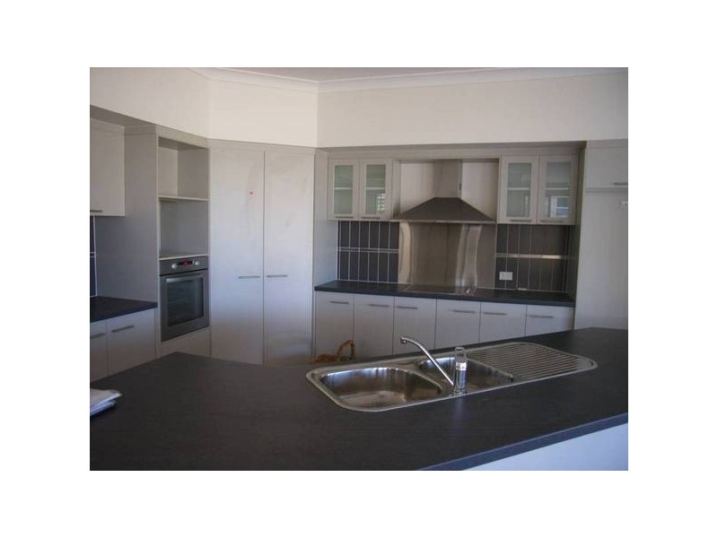 7 Gordon Place, Glass House Mountains QLD 4518