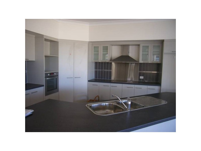 7 Gordon Place, Glass House Mountains QLD 4518
