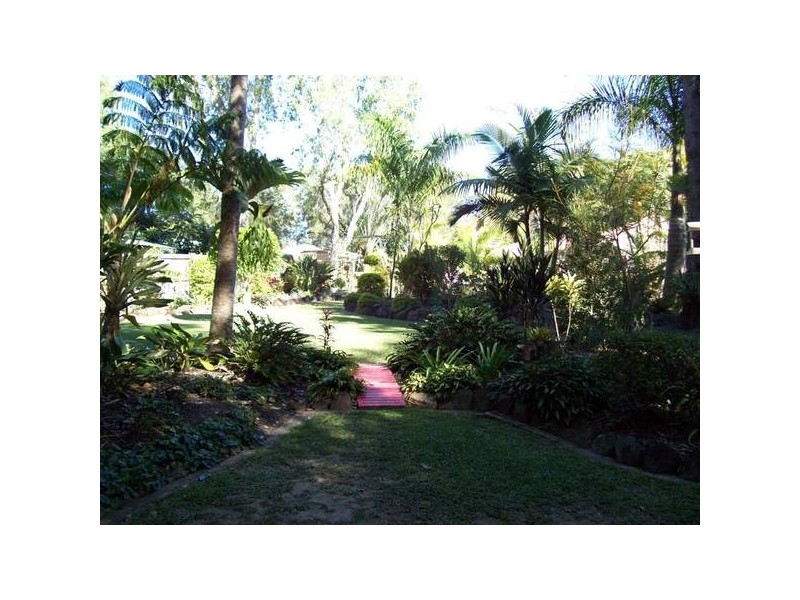 7 Sidney Drive, Beerwah QLD 4519