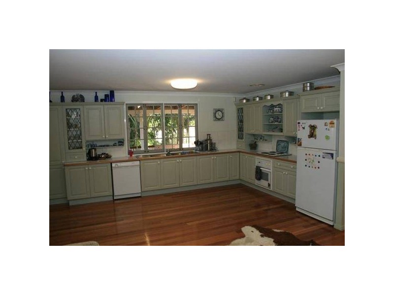 Glass House Mountains QLD 4518