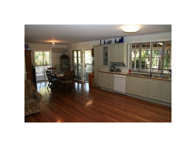 Glass House Mountains QLD 4518