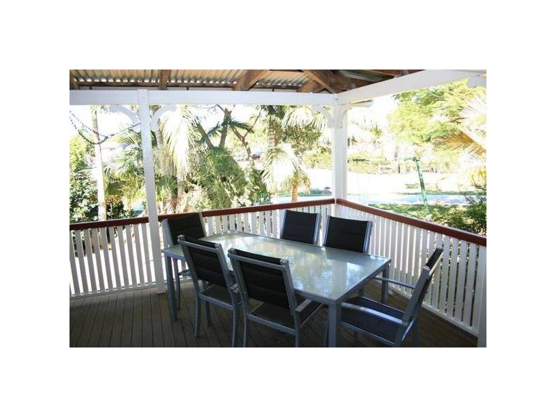 Glass House Mountains QLD 4518