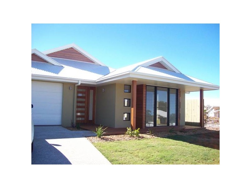 4 Pacific Place, Beerwah QLD 4519