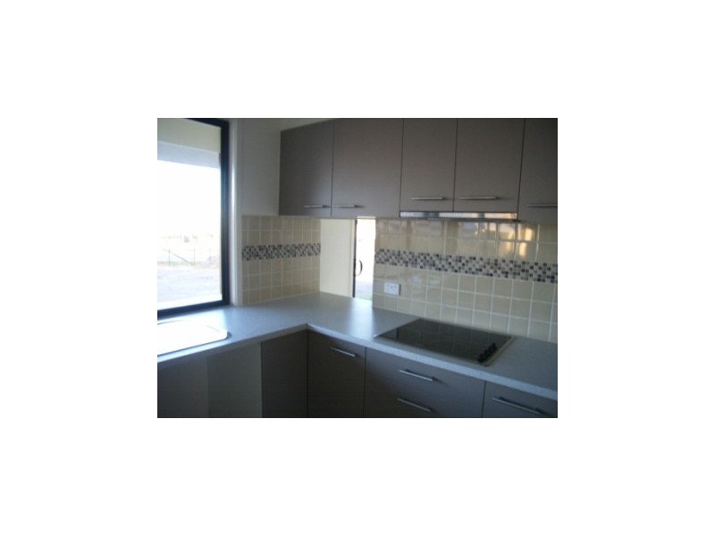 4 Pacific Place, Beerwah QLD 4519