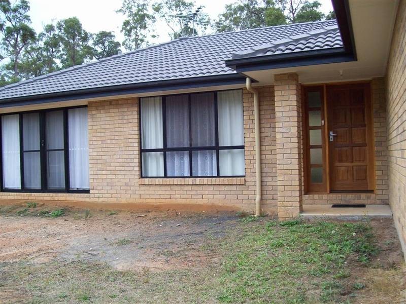 2 Bloomfield Place, Beerwah QLD 4519