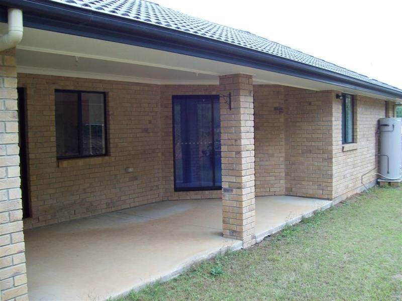 2 Bloomfield Place, Beerwah QLD 4519