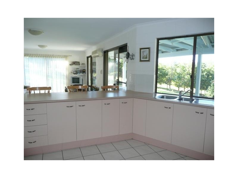 Glass House Mountains QLD 4518