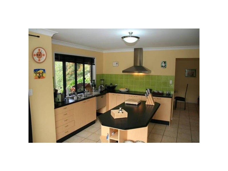 Glass House Mountains QLD 4518