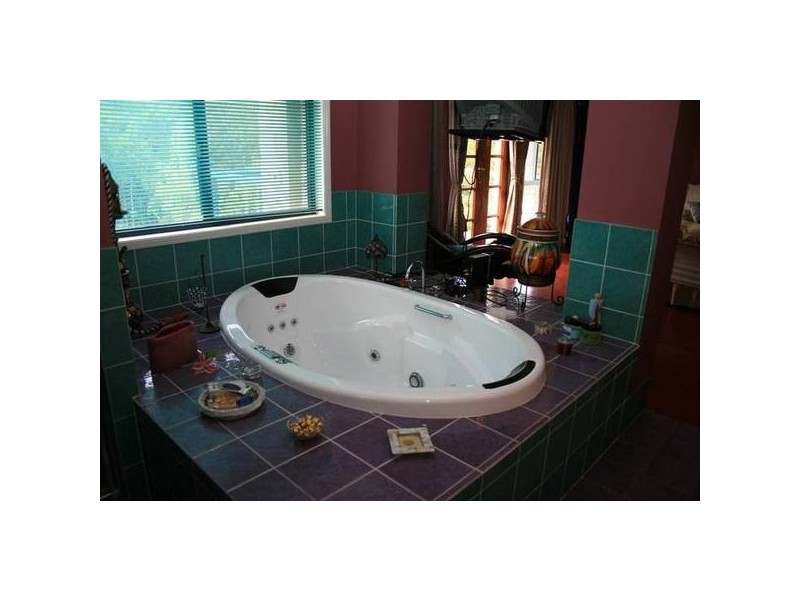 Glass House Mountains QLD 4518