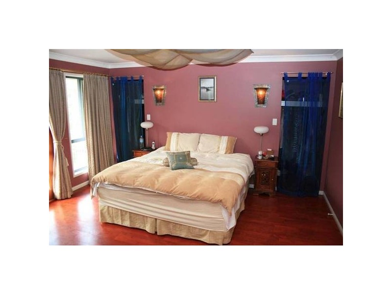 Glass House Mountains QLD 4518