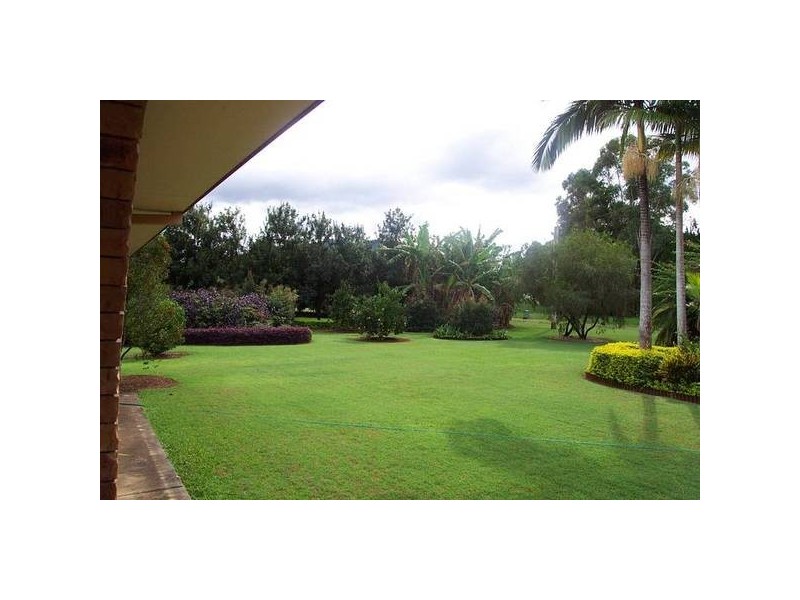 65 Alfs Pinch road, Beerwah QLD 4519