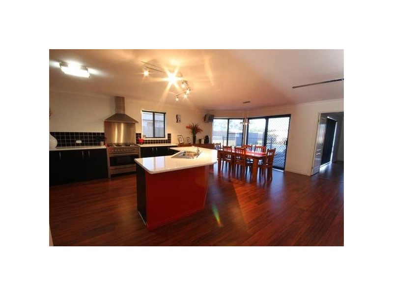 Glass House Mountains QLD 4518