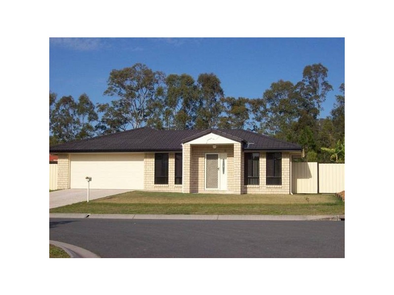 17 Crumpton Place, Beerwah QLD 4519