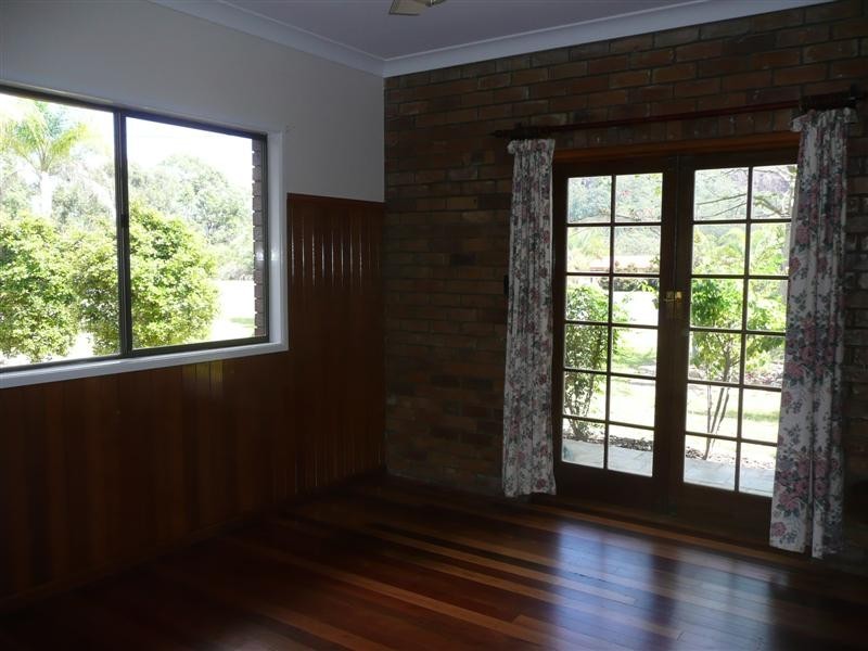 Glass House Mountains QLD 4518