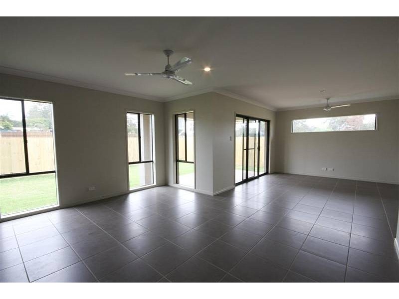 9 Woodgrove Boulevard, Beerwah QLD 4519