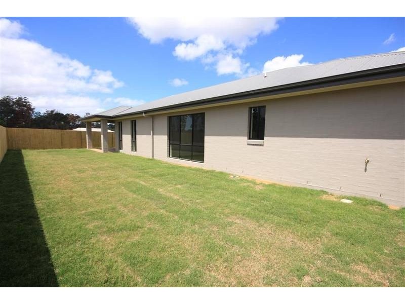 9 Woodgrove Boulevard, Beerwah QLD 4519