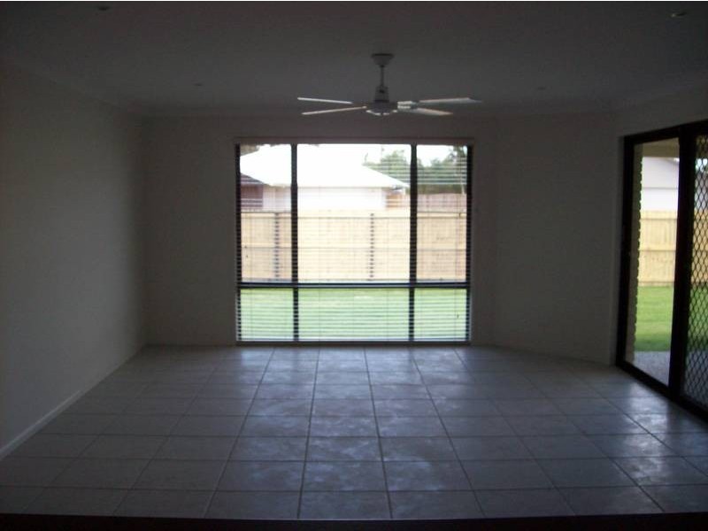 36 Heights Road, Beerwah QLD 4519