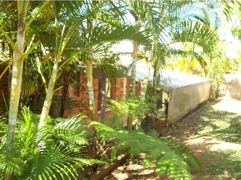 1 Sidha Ave, Glass House Mountains QLD 4518