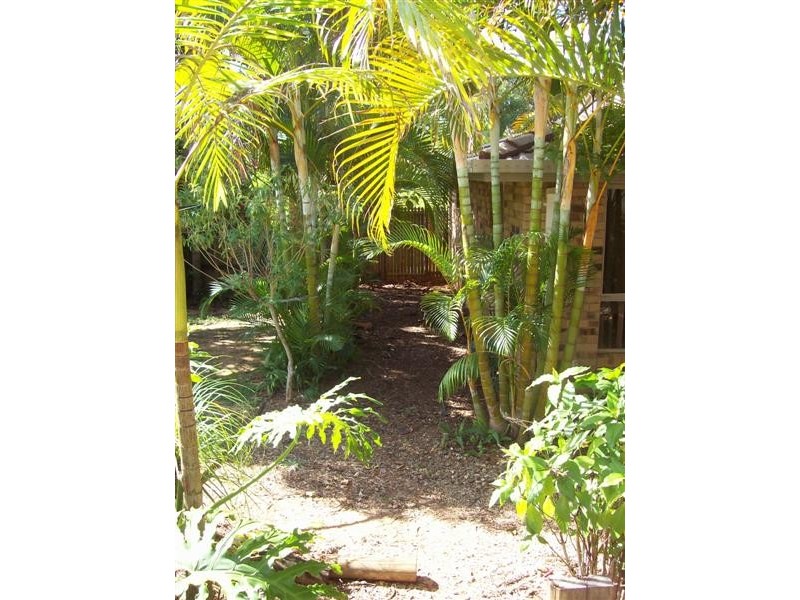 1 Sidha Ave, Glass House Mountains QLD 4518