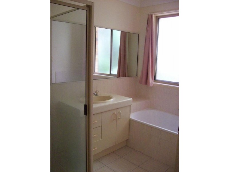 1 Sidha Ave, Glass House Mountains QLD 4518