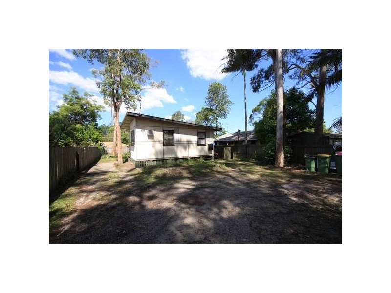 37 Beerwah Parade, Beerwah QLD 4519