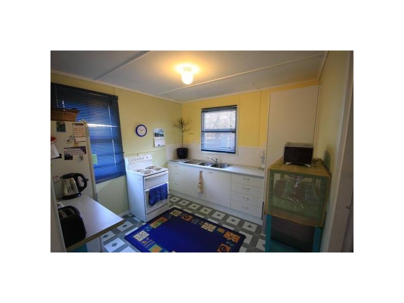 37 Beerwah Parade, Beerwah QLD 4519