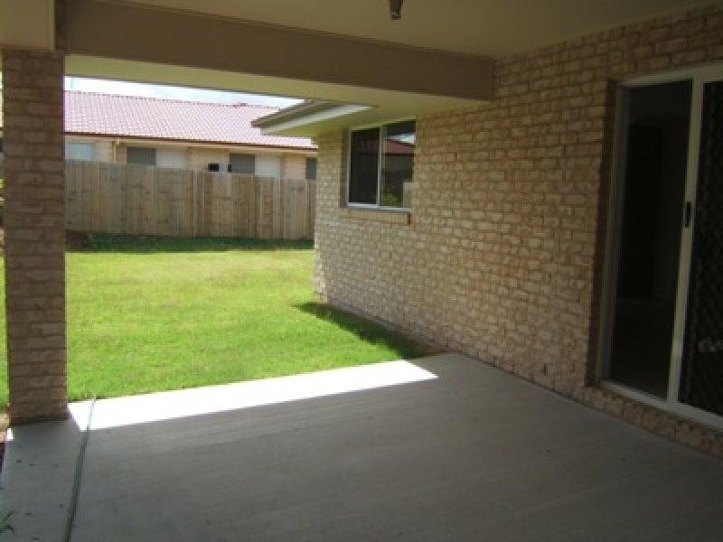 15 Usher Blvd, Beerwah QLD 4519