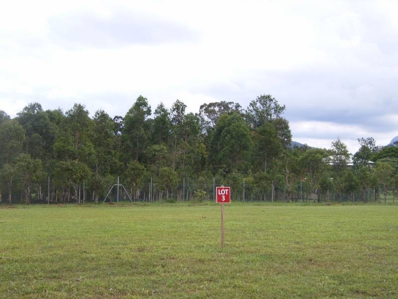 3 Peterlyn Court, Beerwah QLD 4519