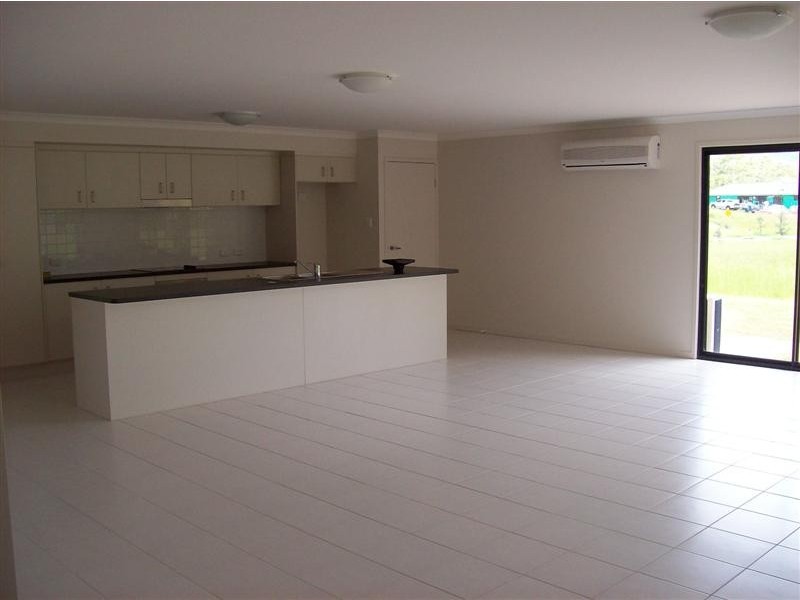 89 Shaws Road, Beerwah QLD 4519