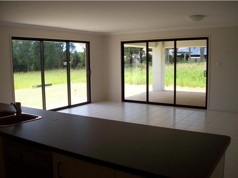 89 Shaws Road, Beerwah QLD 4519