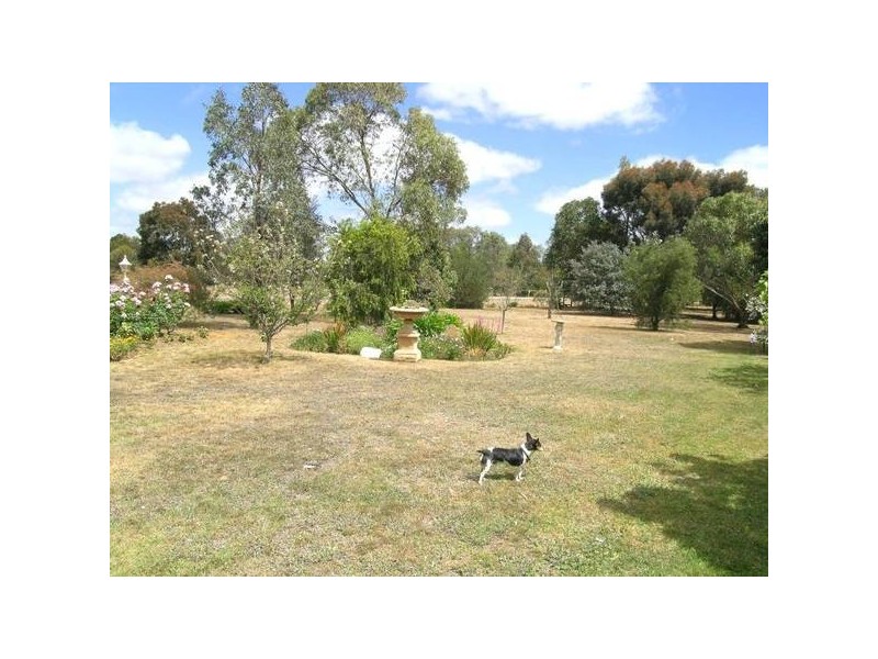 25 Outside Crt, Teesdale VIC 3328