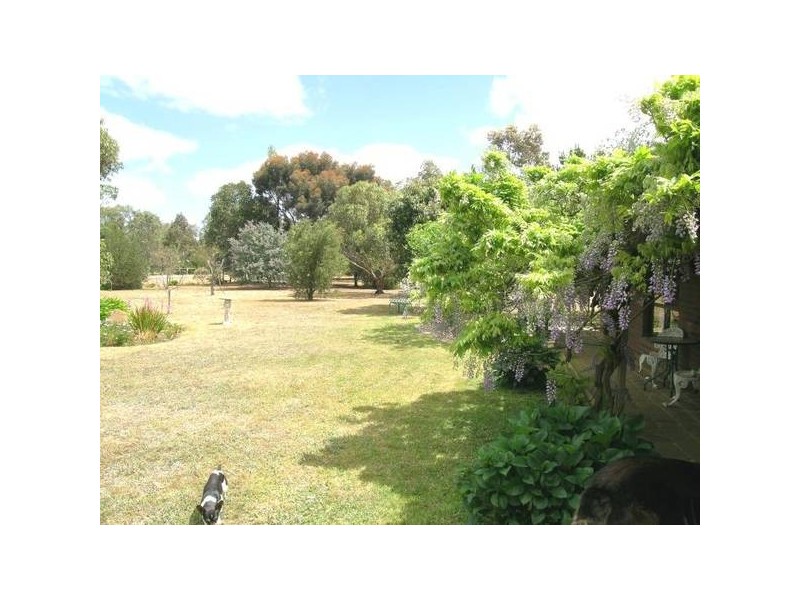 25 Outside Crt, Teesdale VIC 3328