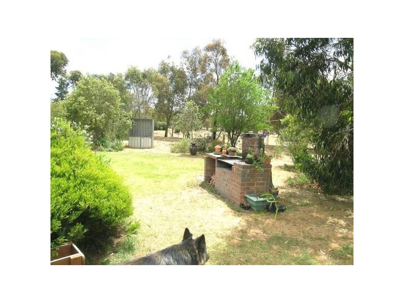 25 Outside Crt, Teesdale VIC 3328