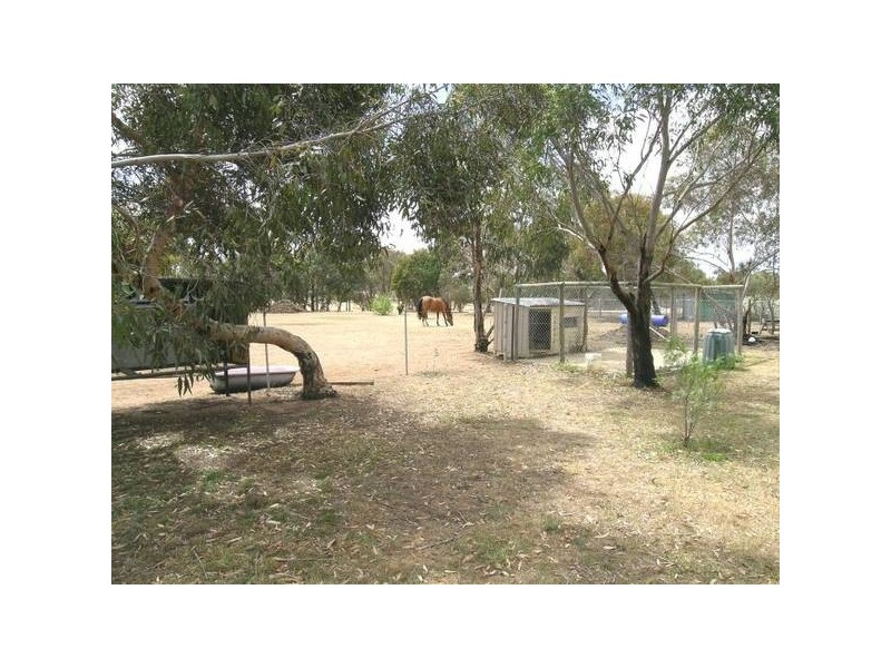 25 Outside Crt, Teesdale VIC 3328