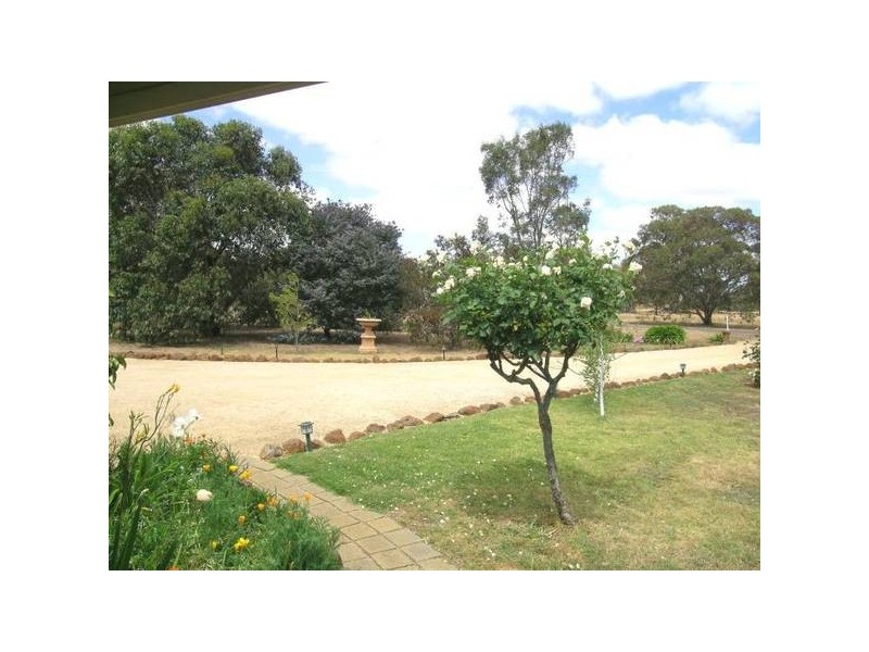 25 Outside Crt, Teesdale VIC 3328