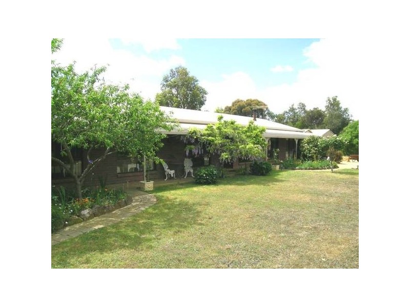 25 Outside Crt, Teesdale VIC 3328