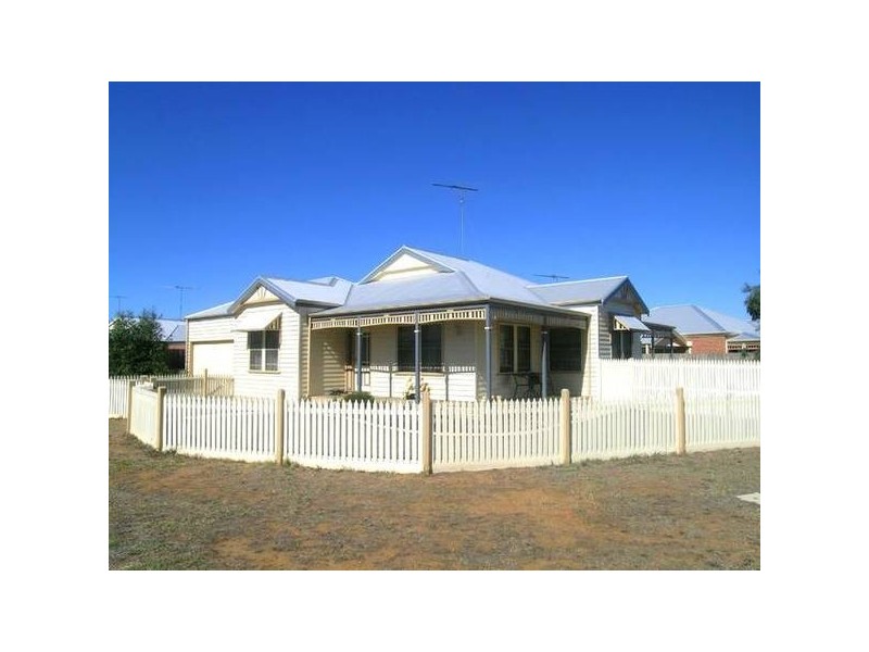 23 James Place, Bannockburn VIC 3331