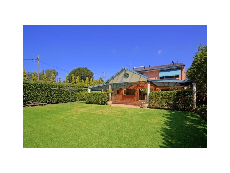 99 Albany Street, Point Frederick NSW 2250