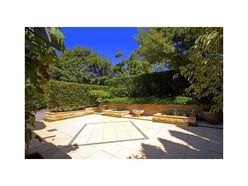 99 Albany Street, Point Frederick NSW 2250