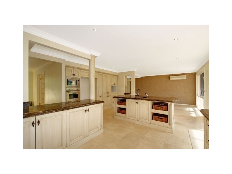 99 Albany Street, Point Frederick NSW 2250