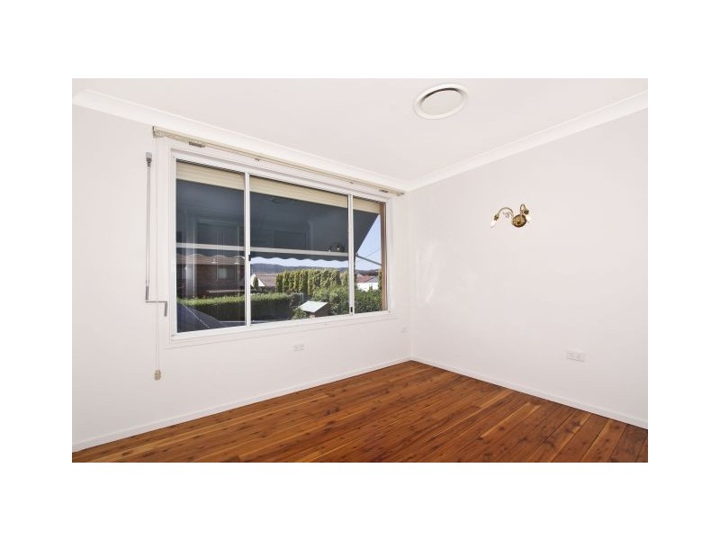 99 Albany Street, Point Frederick NSW 2250