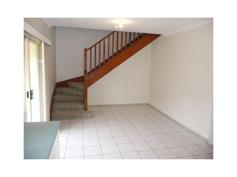 6/8 Beechwood Close, Ourimbah NSW 2258