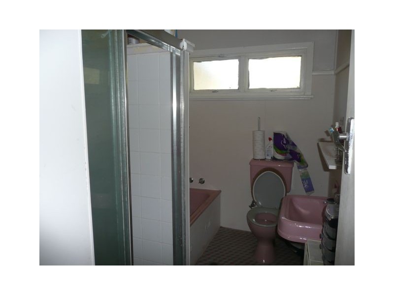 51 Renwick Street, Wyoming NSW 2250