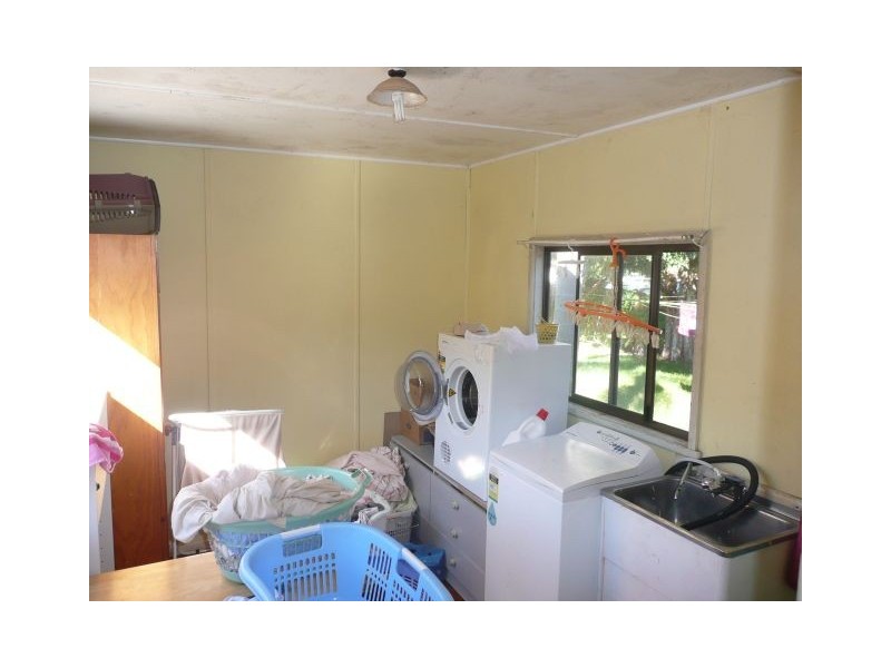 51 Renwick Street, Wyoming NSW 2250