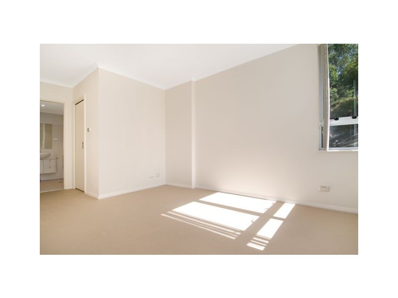 325/80 John Whiteway Drive, Gosford NSW 2250