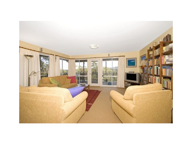 18 Francis Street, North Avoca NSW 2260