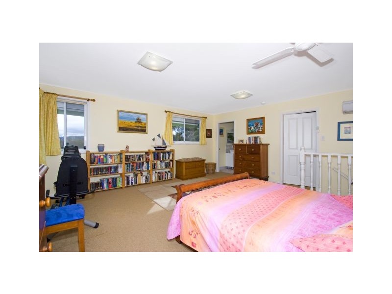 18 Francis Street, North Avoca NSW 2260