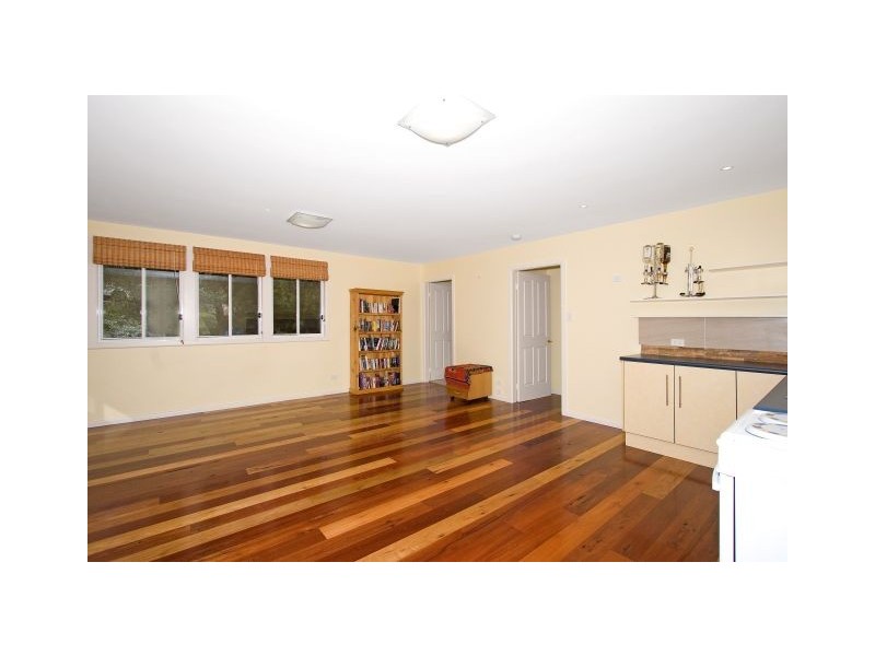 18 Francis Street, North Avoca NSW 2260